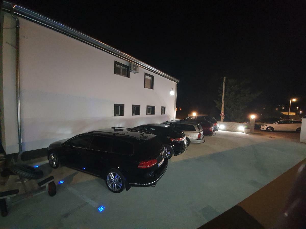 Jeli Apartments 스타리그라드 파클레니차 외부 사진
